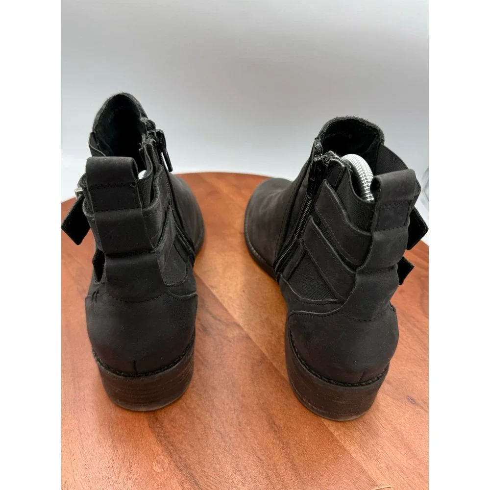 Fat Face Black Leather Buckle Ankle Boots Zip Up Womens 8.5 Boho Western Classic